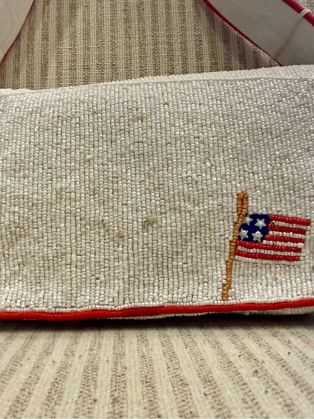 New Release July 4th Red American Flag Beaded Floral Truck Shoulder Bag - Picture 6 of 6